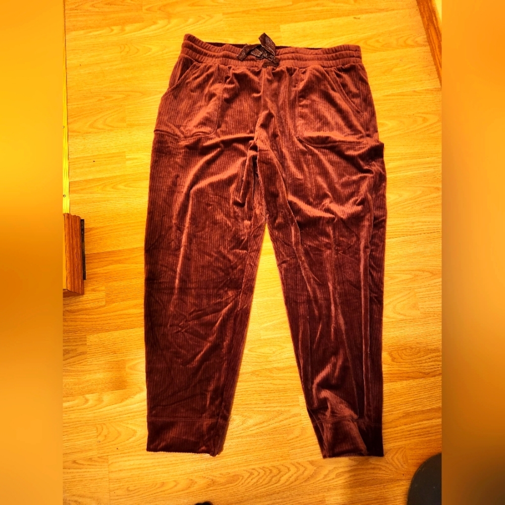 Denver Hayes x large velour ribbed burgundy sleep pants.